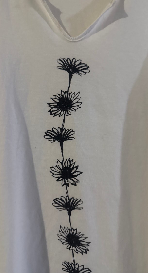 V Yaka Çiçek Baskılı Beyaz Kadın Atlet - Görsel 2