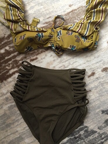 Alt üst bikini takım
