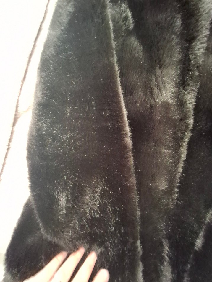 Kapüşonlu Siyah Kadın Kürk Mont - Görsel 2