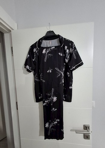 Düğmeli Siyah Desenli Kadın Gömlek - Görsel 4