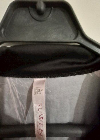 Düğmeli Siyah Desenli Kadın Gömlek - Görsel 3