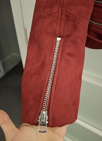 Kırmızı ceket - Görsel 2