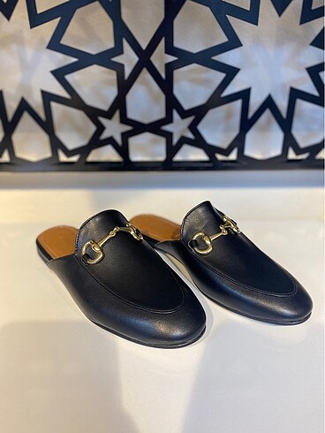 38 Beden siyah Renk Gucci Model Çok Şık Terlik