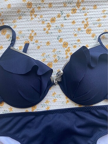 m Beden lacivert Renk Etekli Bikini Takımı