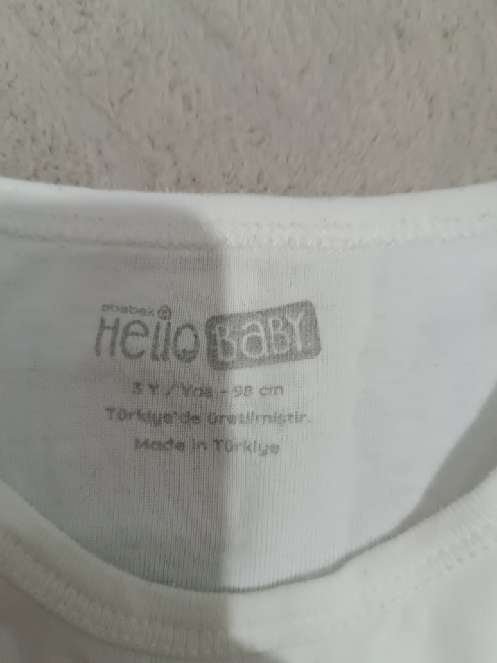 Gri ve Beyaz Kolsuz Bebek Body - Görsel 2