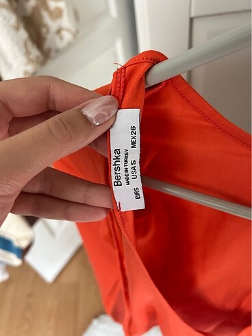 s Beden Bershka üst