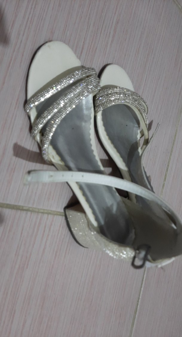 35 noBeyaz Blok Topuklu kiz cocuk Abiye Ayakkabı - Görsel 3