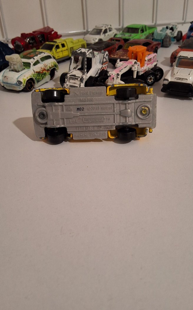 Matchbox Sarı Oyuncak Kamyonet - Görsel 3