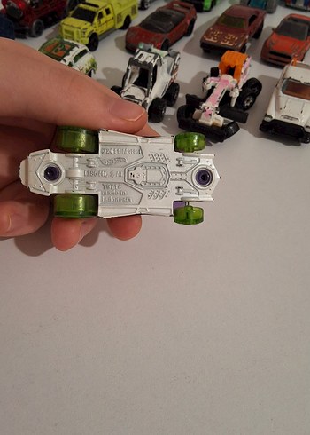 Hot Wheels Mor Oyuncak Araba - Görsel 3