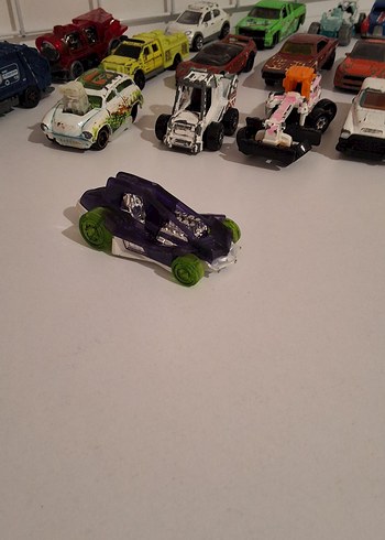 Hot Wheels Mor Oyuncak Araba - Görsel 2