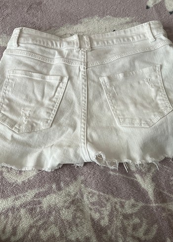 Beyaz Kadın Mini Denim Şort - Görsel 4