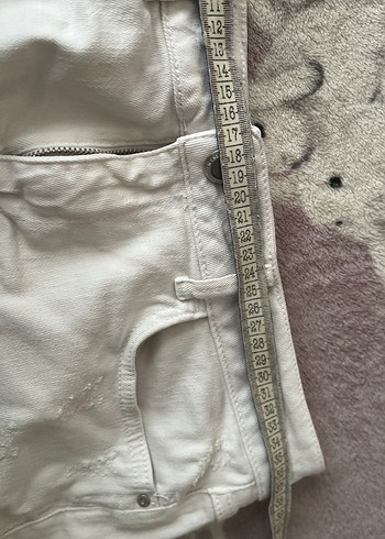 Beyaz Kadın Mini Denim Şort - Görsel 5