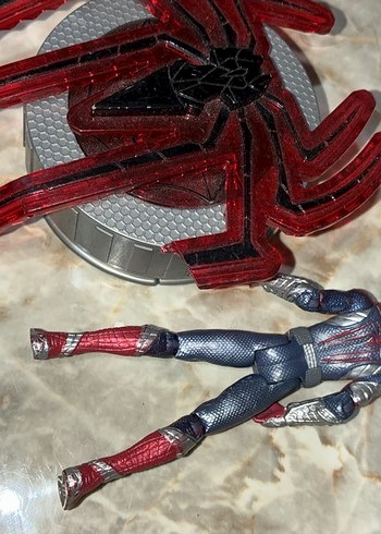 Kırmızı-Koyu Örümcek Adam Aksiyon Figürü - Görsel 2