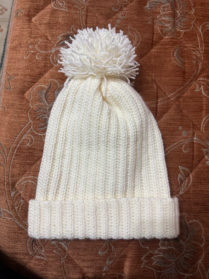 Beyaz Örgü Kadın Bere Sarı Çiçek Detaylı - Görsel 2