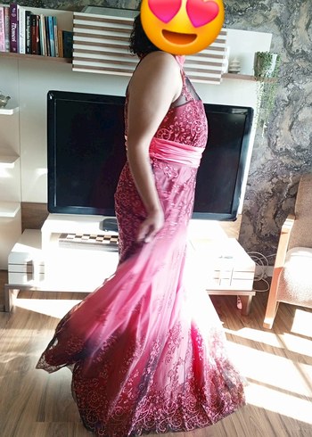 Dantel Detaylı Uzun Pembe Straplez Abiye Elbise - Görsel 3