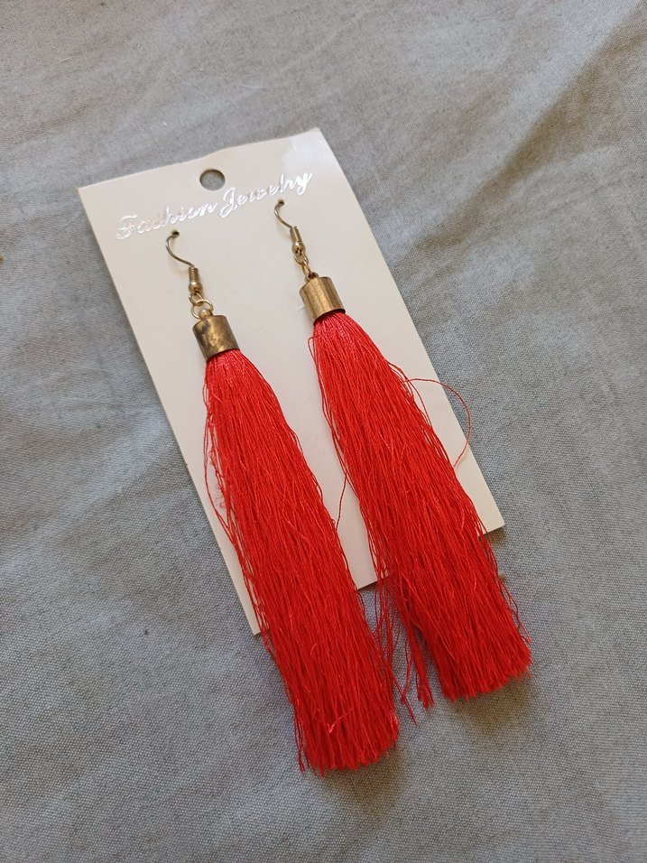 Uzun Kırmızı Püsküllü Bohem Küpe - Görsel 2