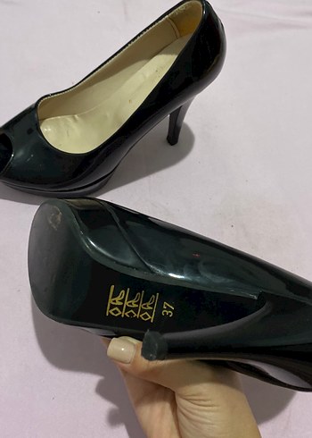 Siyah Rugan Stiletto Topuklu Kadın Ayakkabı - Görsel 3