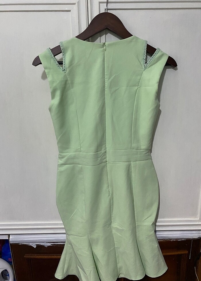 Yesil elbise - Görsel 3