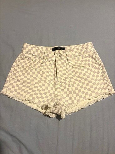 Aeropostale lila beyaz dama desenli vintage şort