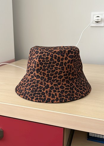 Bershka Bershka Çift Taraflı Bucket Şapka