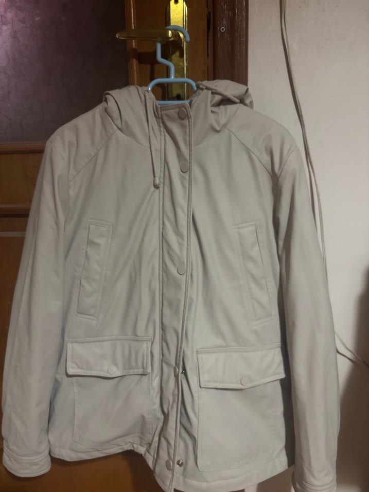 Bej yagmurluk/mont - Görsel 2