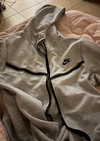 Nike tech fleece hirka