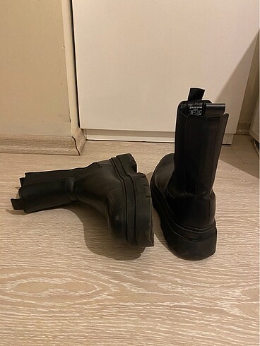 Bershka Deri bot