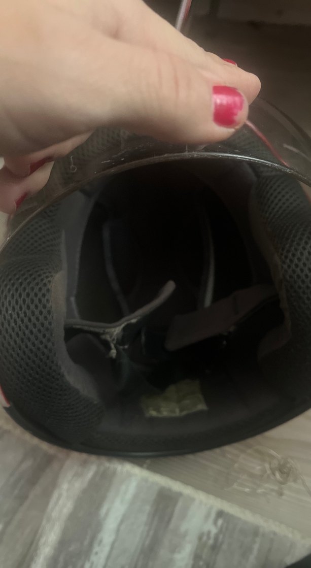 Kırmızı Parlak Kemerli Motosiklet Kaskı - Görsel 3