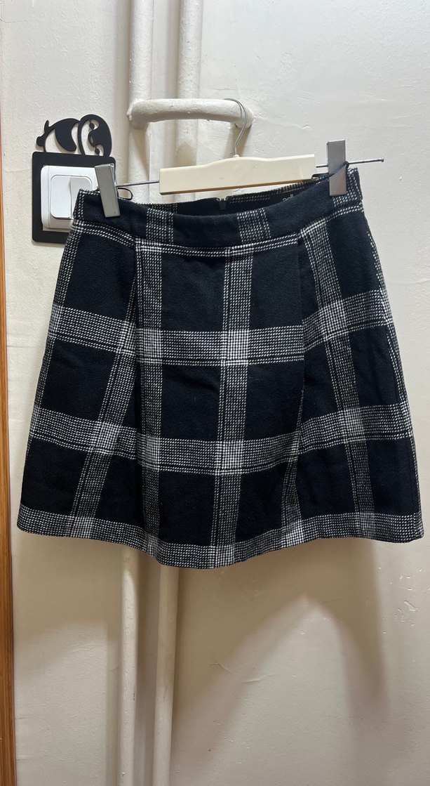 Ekose Desenli Siyah Piliseli Midi Etek - Görsel 3