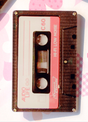 Retro kaset broş