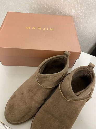 Marjin Ugg Bot