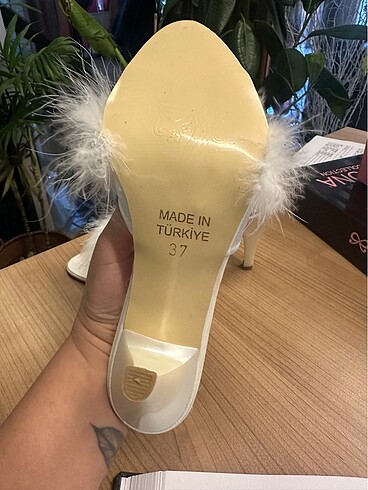 37 Beden Tüylü birde terliği