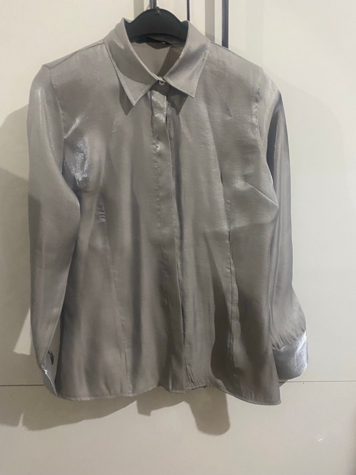 Gri Saten Düğmeli Kadın Gömlek - Görsel 3