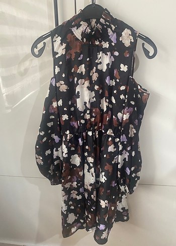 Fabrika omzu açık elbise - Görsel 8