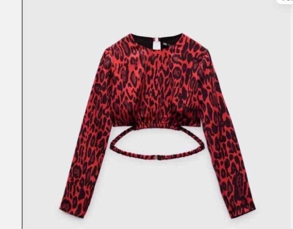 Kırmızı Leopar Desenli Deri Halter Yaka Bluz - Görsel 3