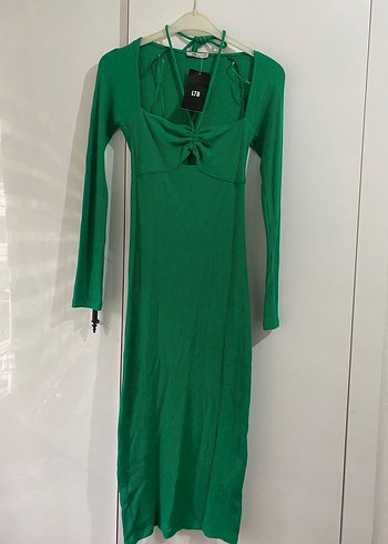 Yeşil V Yaka İnce Askılı Uzun Triko Elbise - Görsel 5