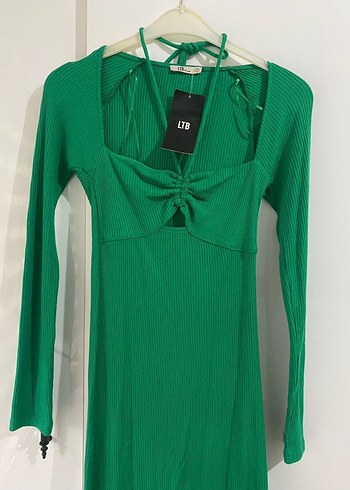 Yeşil V Yaka İnce Askılı Uzun Triko Elbise - Görsel 4