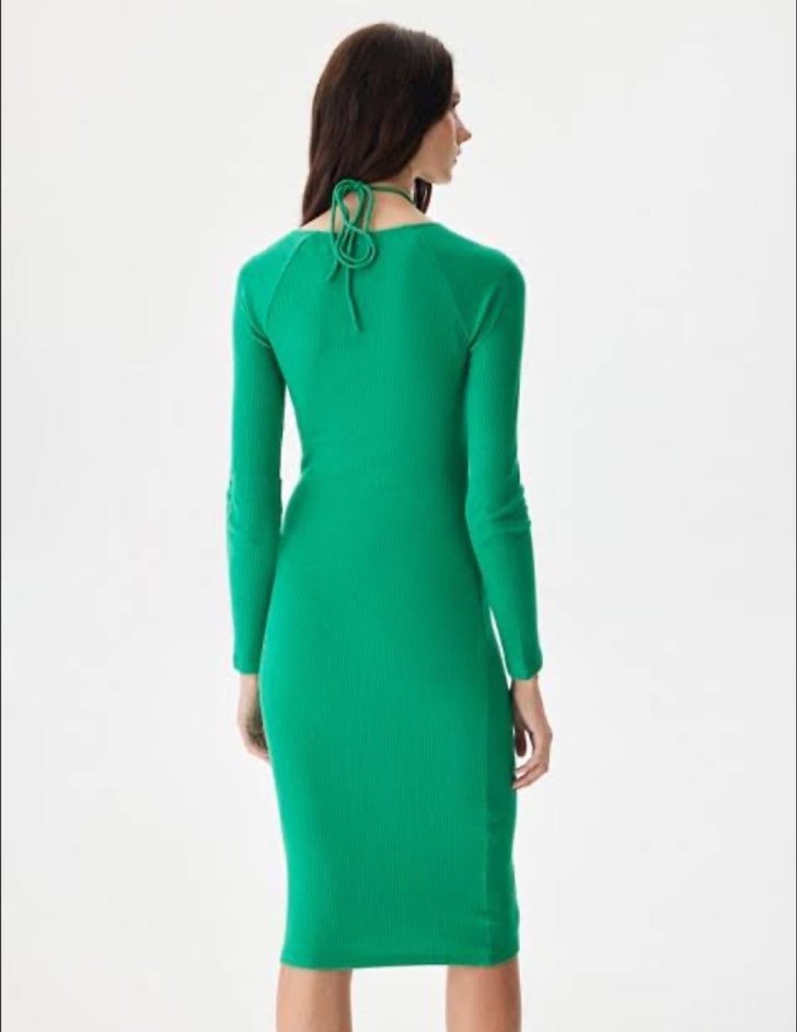 Yeşil V Yaka İnce Askılı Uzun Triko Elbise - Görsel 2