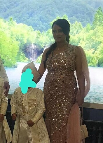 Şık bir abiye goz alıcı 1kere giyildi pudra rengi