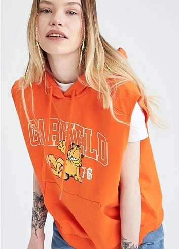 Garfield Kapişonlu Sweatshirt 