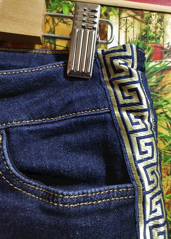 Mavi Yılan Desenli Kemerli Kadın Kot Pantolon - Görsel 2