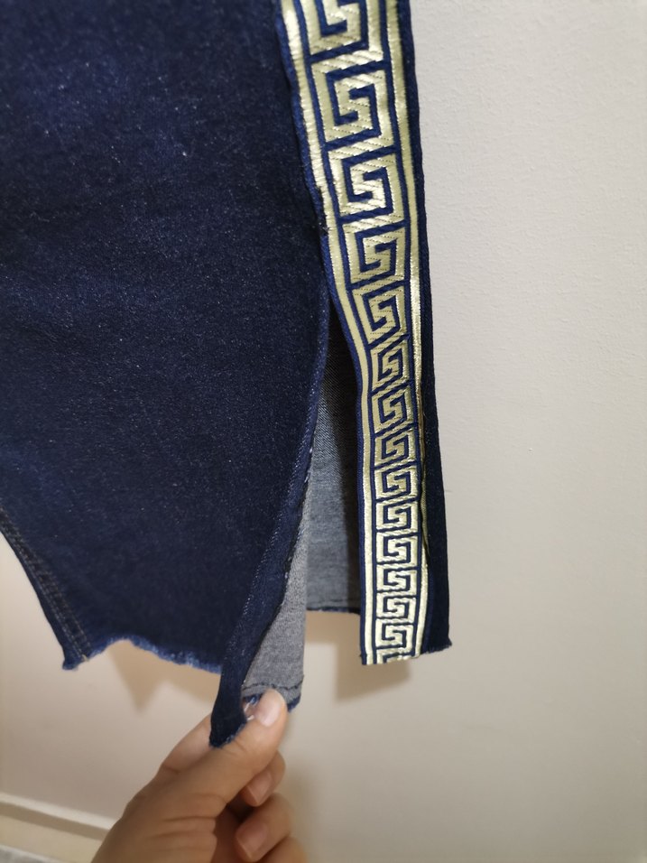 Mavi Yılan Desenli Kemerli Kadın Kot Pantolon - Görsel 3