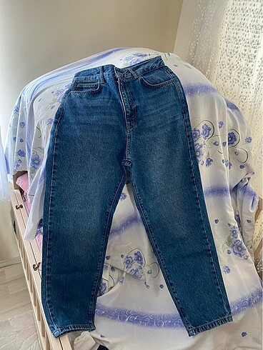 Mom Jean