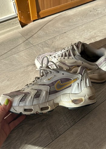 Nike Beyaz Platform Topuklu Spor Ayakkabı