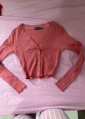 Pembe Düğmeli Uzun Kollu İnce Hırka