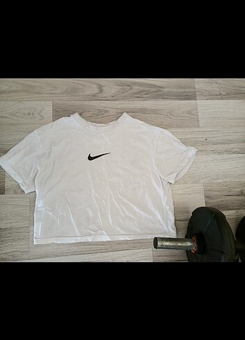 Nike t-shirt 