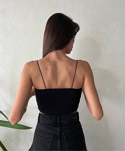 Zara Siyah crop