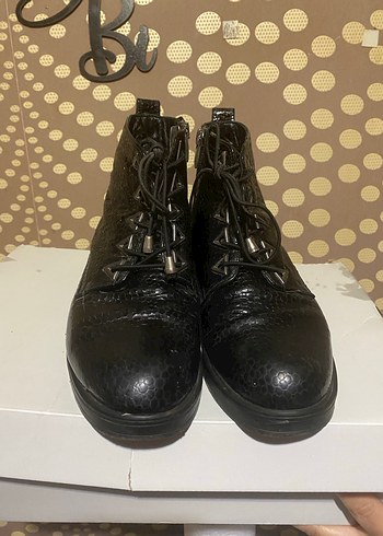 Yılan Desenli Siyah Gotik Kadın Botu - Görsel 2