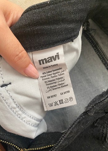 Kemer Detaylı Gri Kadın Midi Kot Pantolon - Görsel 3