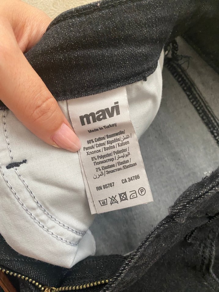 Kemer Detaylı Gri Kadın Midi Kot Pantolon - Görsel 3